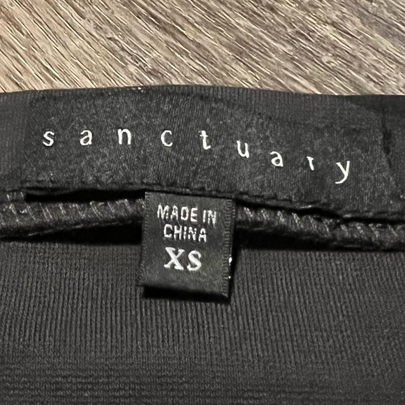 Sanctuary Black Camo Skirt XS - Picture 5 of 5